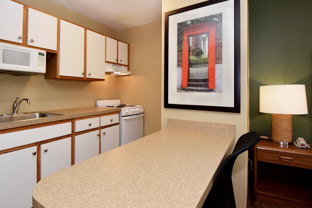 Candlewood Suites Jacksonville Southpoint Exterior foto